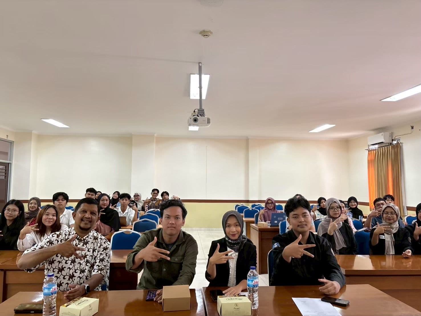 Insight Competition Program